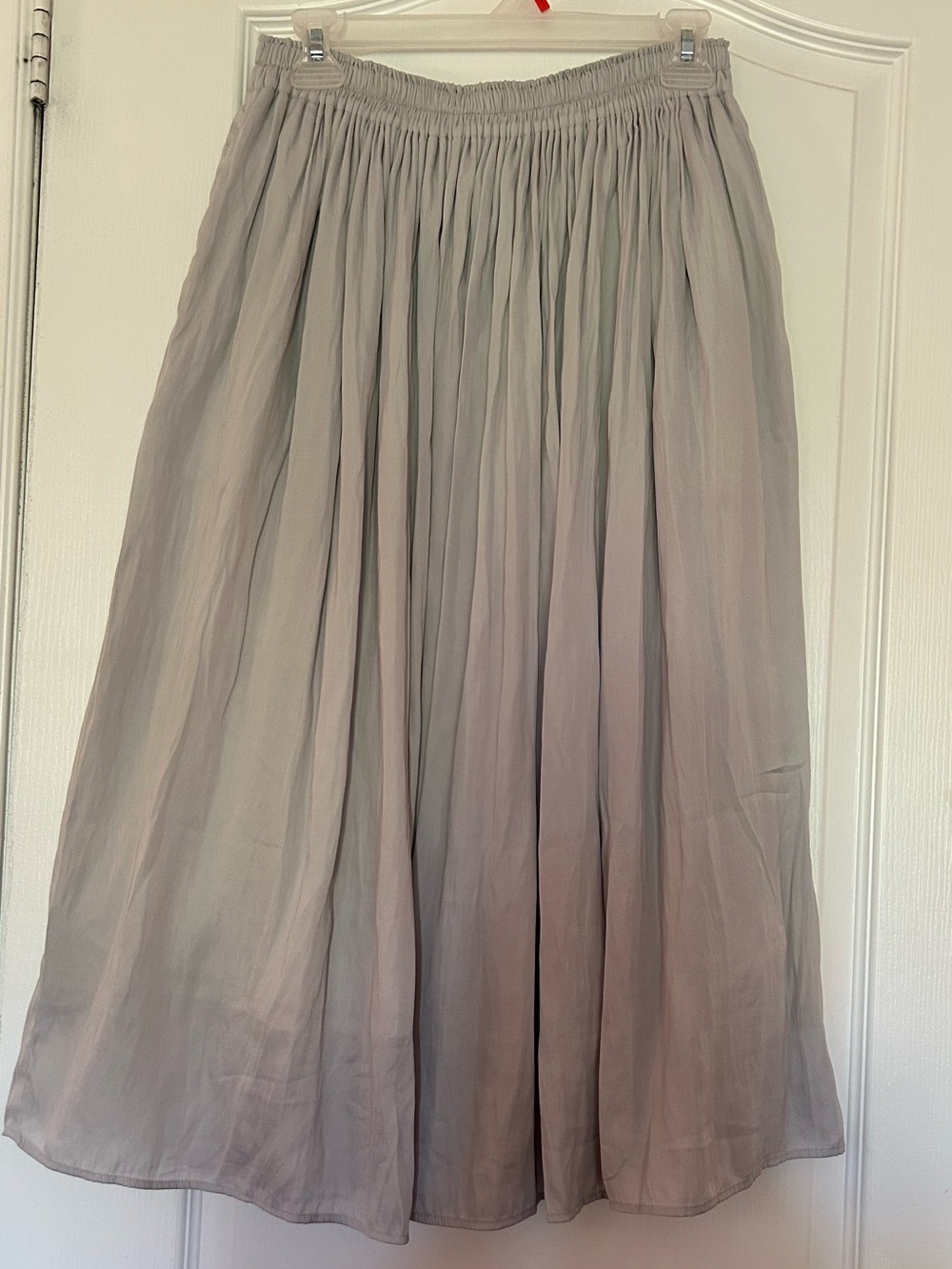 💜 Uniqlo Light Gray Maxi Skirt with Pleats